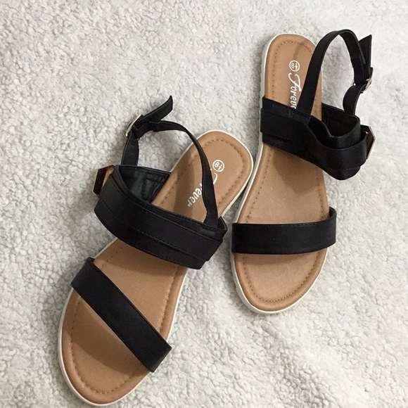 Sandals - Picture 3 of 4
